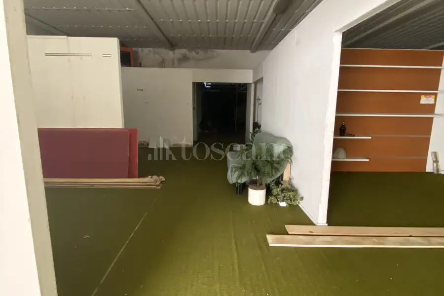 Capannone in vendita di 2000 mq a €205,000 (rif. TS0033VE.D)