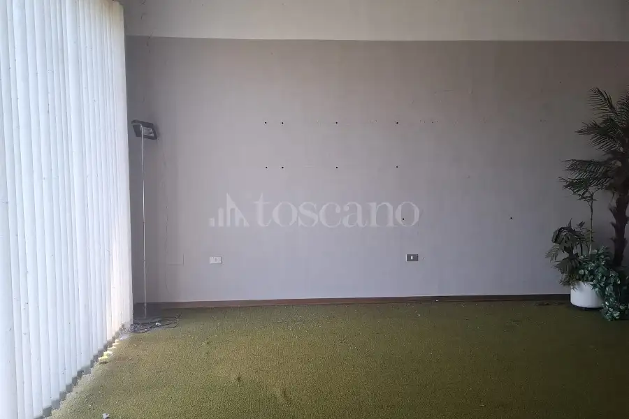 Capannone in vendita di 2000 mq a €205,000 (rif. TS0033VE.D)