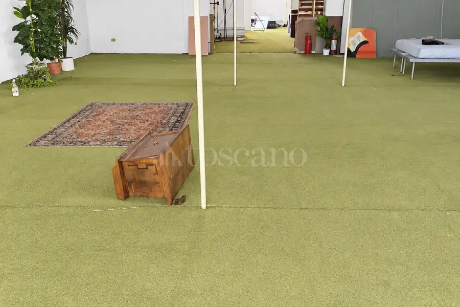 Capannone in vendita di 2000 mq a €205,000 (rif. TS0033VE.D)