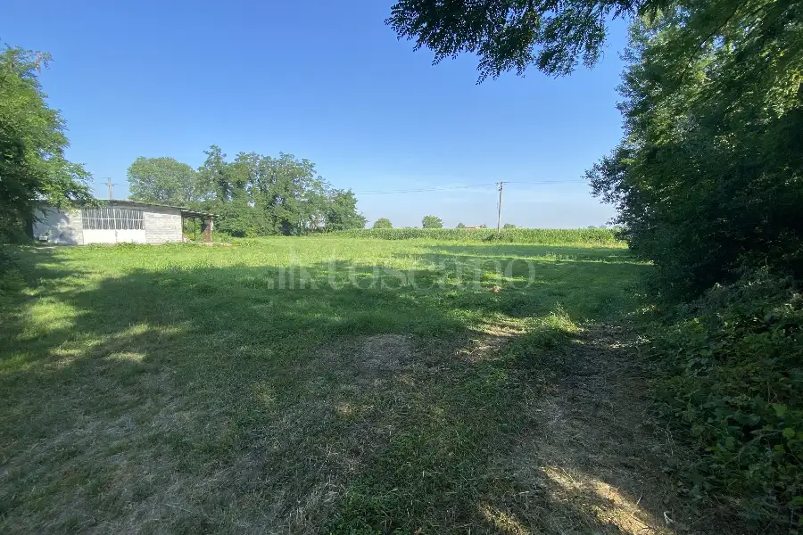 Capannone in vendita di 200 mq a €60,000 (rif. TS0033VE.D1)