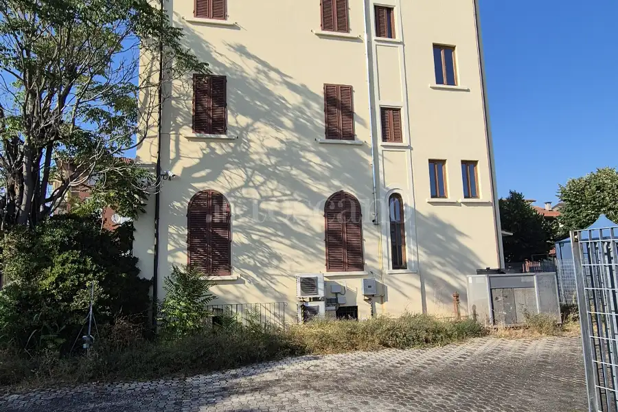 Ufficio in vendita di 600 mq a €450,000 (rif. TS0107VE)