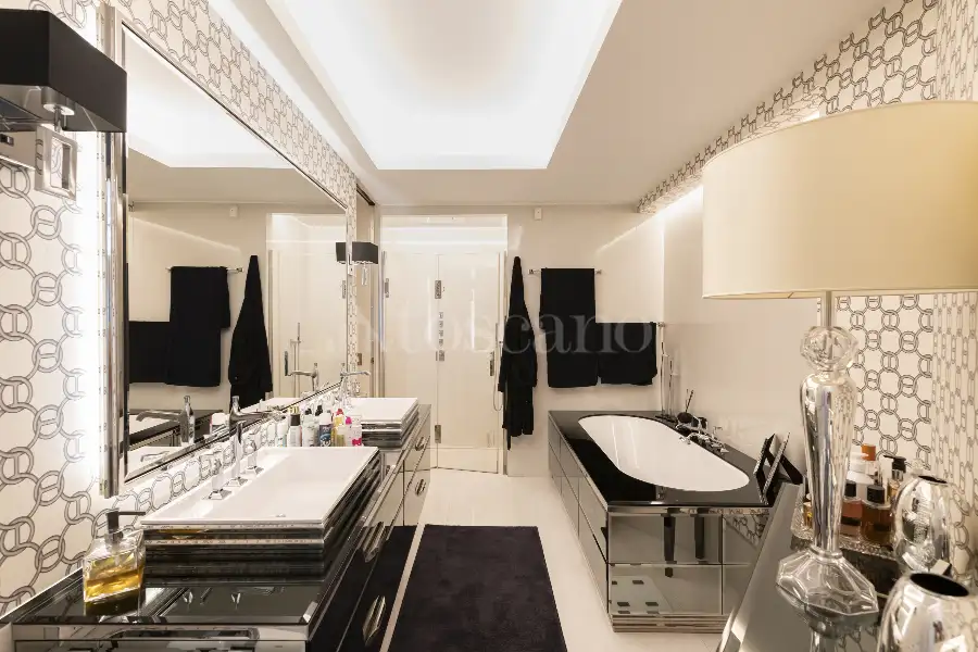 Casa in vendita di 170 mq a €3.100.000 (rif. 86/2025)