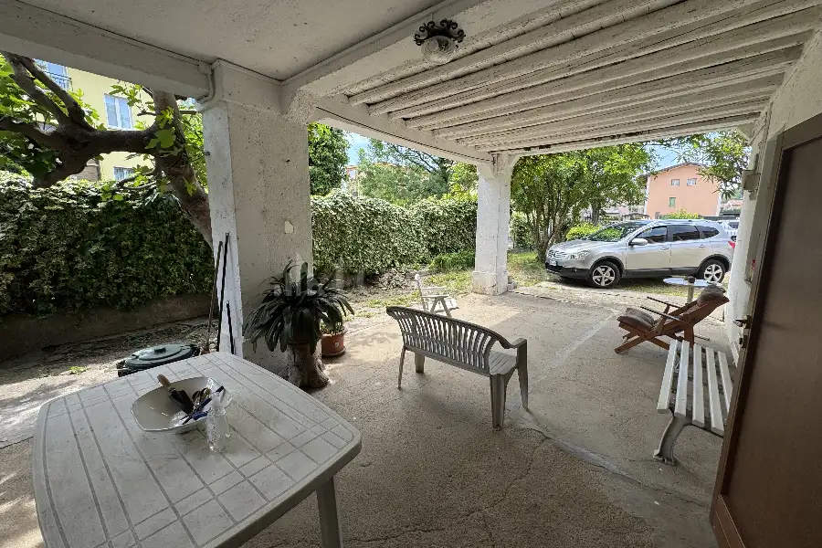 Casa Indipendente in vendita di 300 mq a €330.000 (rif. 4/2026)