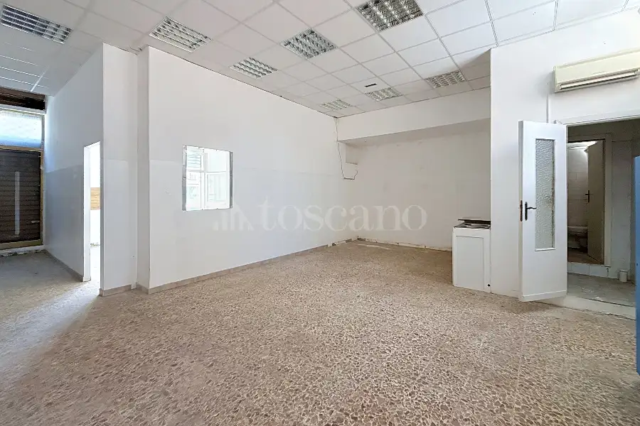 Negozio in affitto di 140 mq a €1.200 (rif. 144/2026)