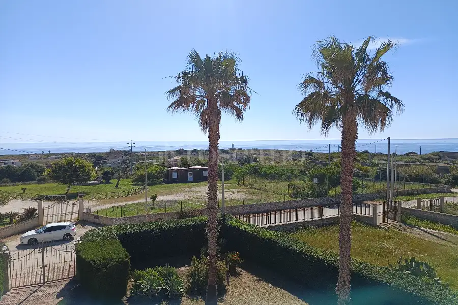 Villa in vendita di 470 mq a €698.000 (rif. 76/2026)