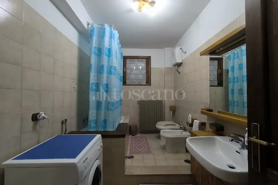 Villa in vendita di 550 mq a €890.000 (rif. 17/2025)