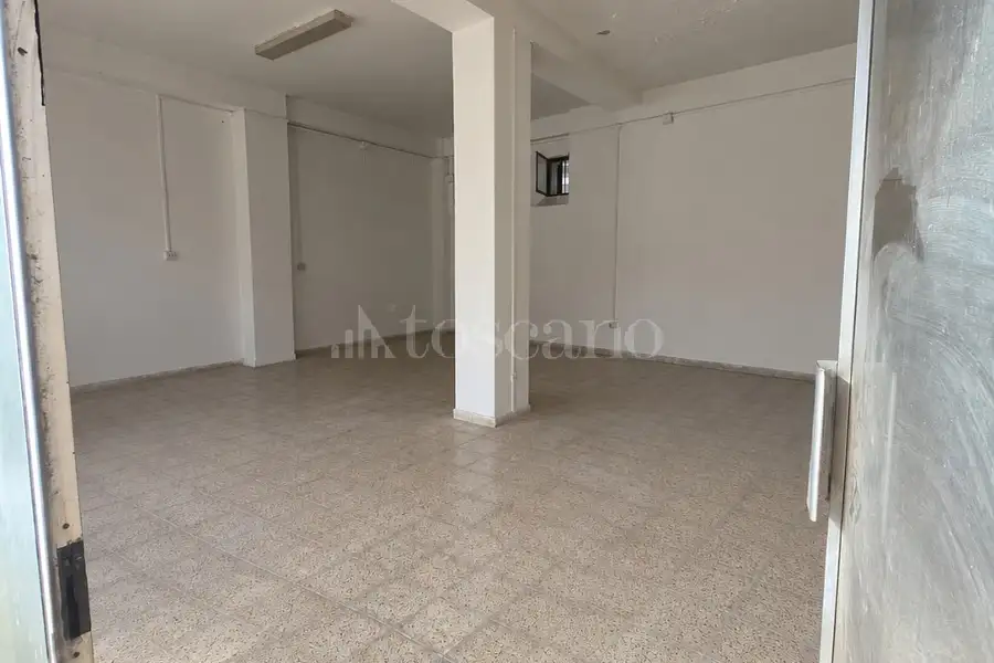 Negozio in affitto di 70 mq a €500 (rif. 62/2026)