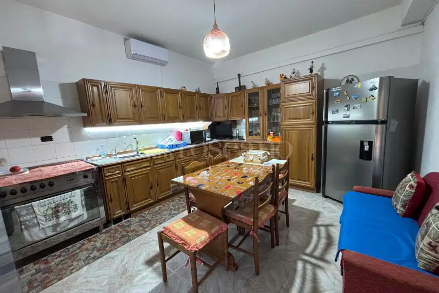 Casa Indipendente in vendita di 275 mq a €370.000 (rif. 4/2026)
