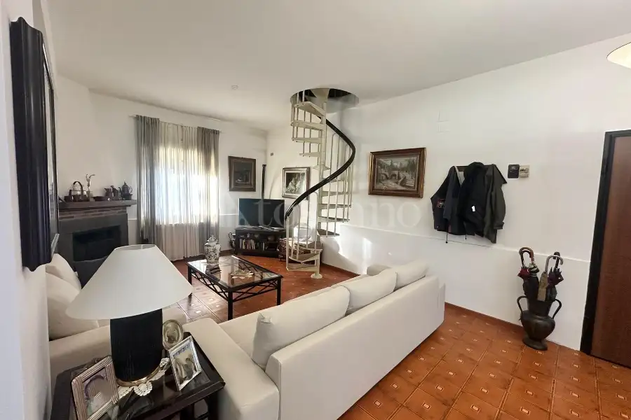 Villa Bifamiliare in vendita di 180 mq a €265.000 (rif. 217/2025)