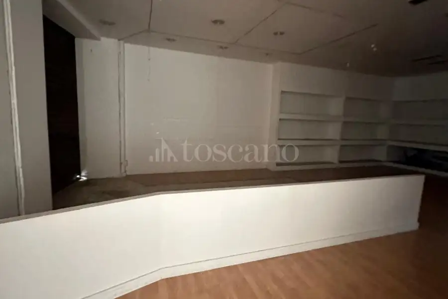 Negozio in affitto di 140 mq a €1.300 (rif. 75/2025)
