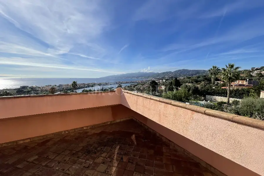 Villa in vendita di 500 mq a €1.500.000 (rif. 45/2025)