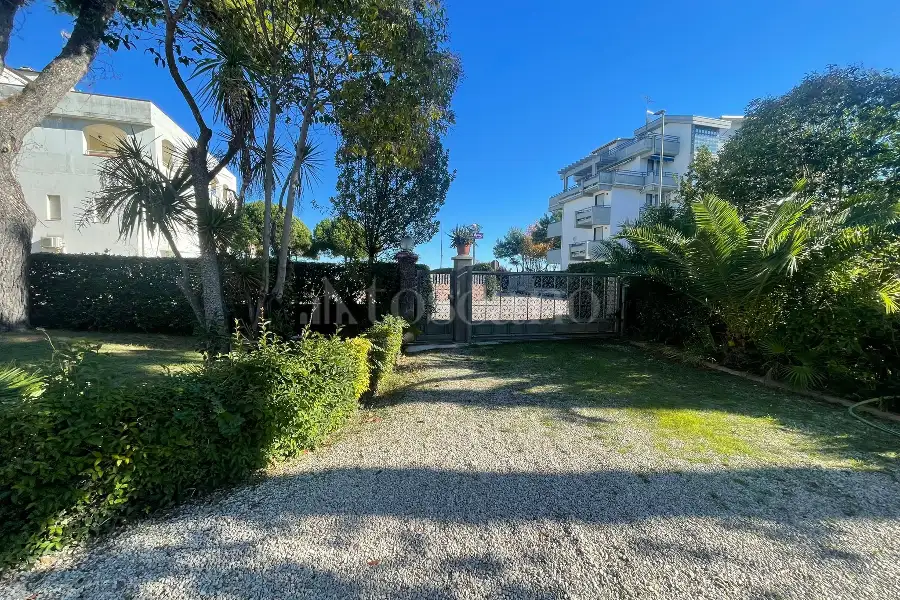 Casa Indipendente in vendita di 312 mq a €870.000 (rif. 58/2025)