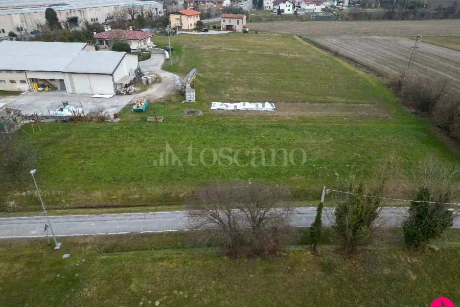 Edificabile Residenziali in vendita di 1.690 mq a €75.000 (rif. 7/2026)