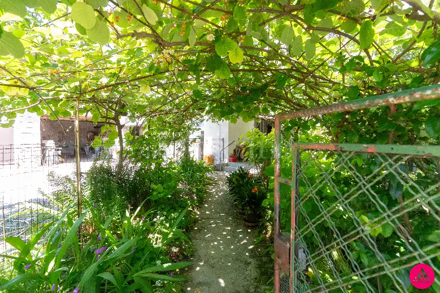 Casa Indipendente in vendita di 285 mq a €155.000 (rif. 82/2026)