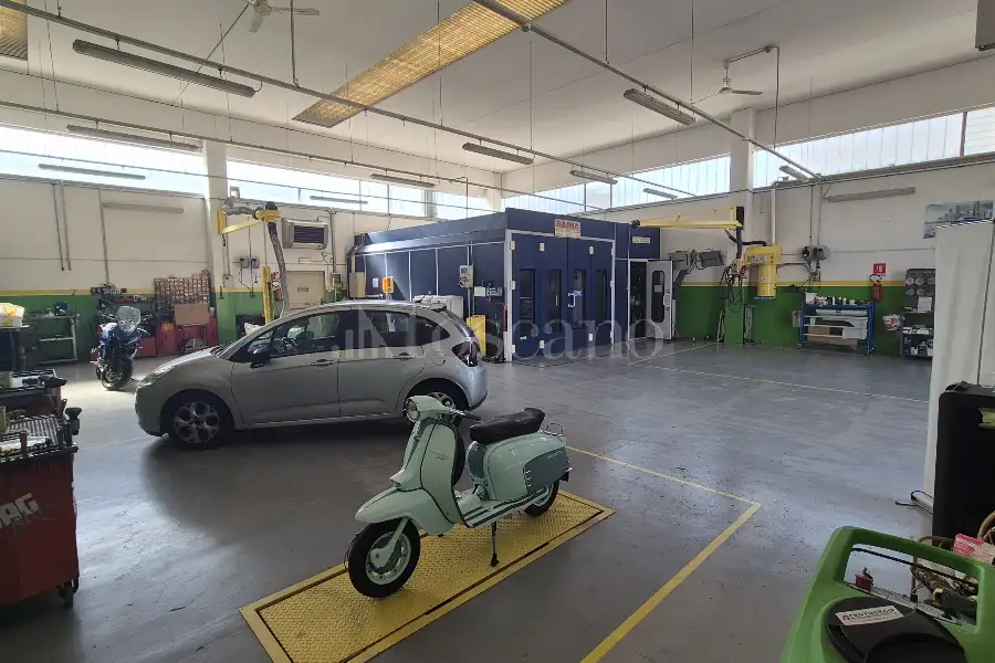 Capannone in vendita di 300 mq a €250,000 (rif. TS0108VE)
