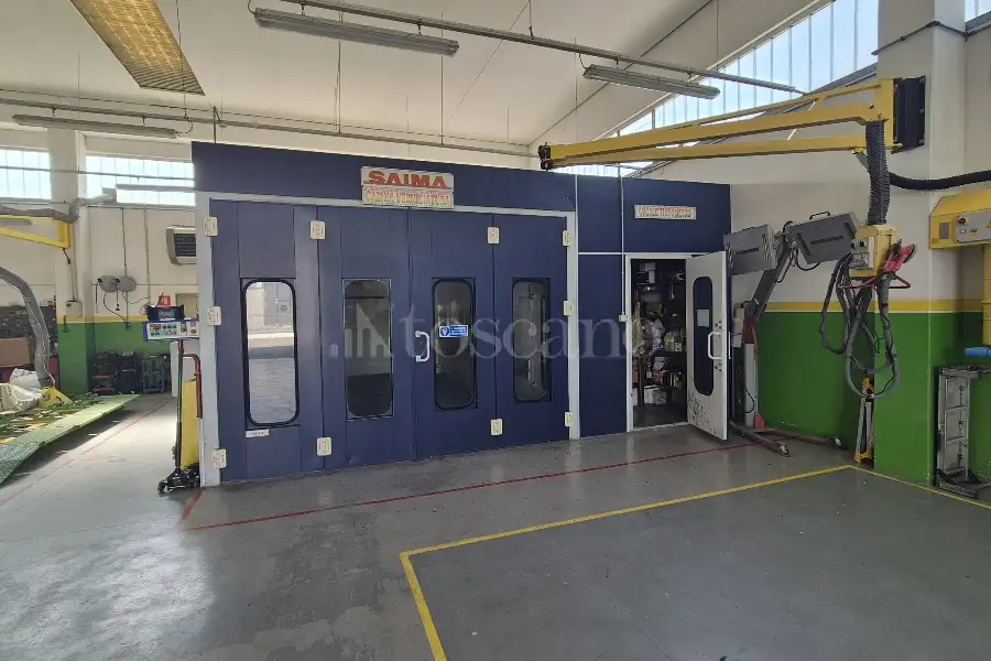 Capannone in vendita di 300 mq a €250,000 (rif. TS0108VE)
