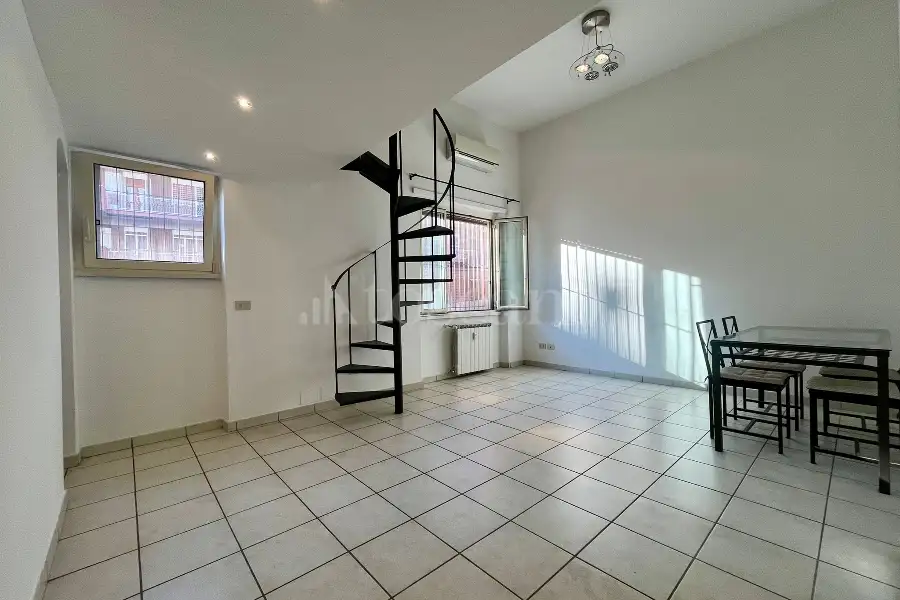 Casa in affitto di 60 mq a €990 (rif. 21/2026)