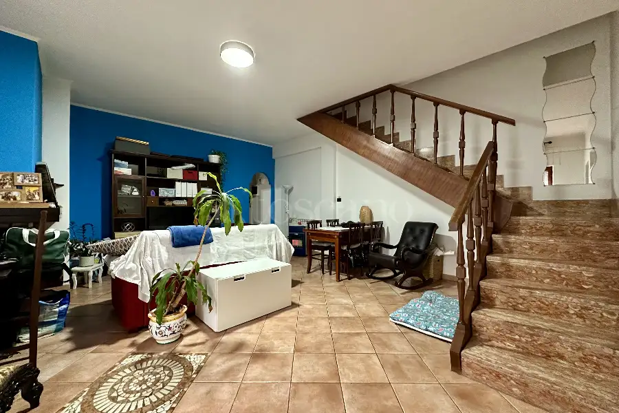 Villa Plurifamiliare in vendita di 140 mq a €325.000 (rif. 121/2025)