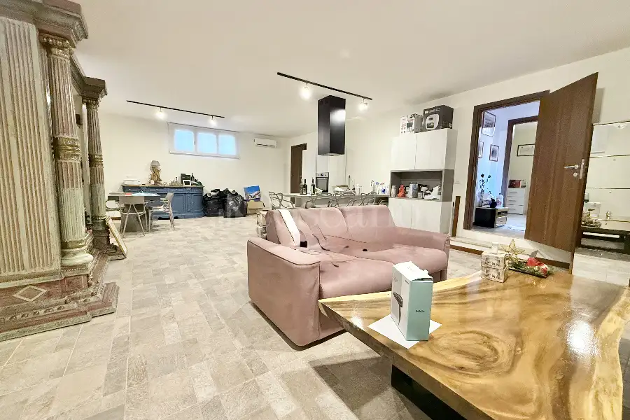 Villa in vendita di 260 mq a €539.000 (rif. 17/2026)