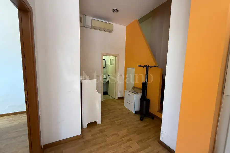 Negozio in affitto di 59 mq a €750 (rif. 27/2026)