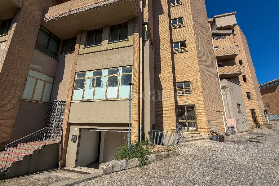 Negozio in vendita di 50 mq a €125.000 (rif. 32/2026)