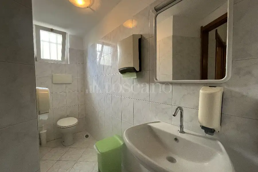 Negozio in vendita di 140 mq a €299.000 (rif. 25/2026)