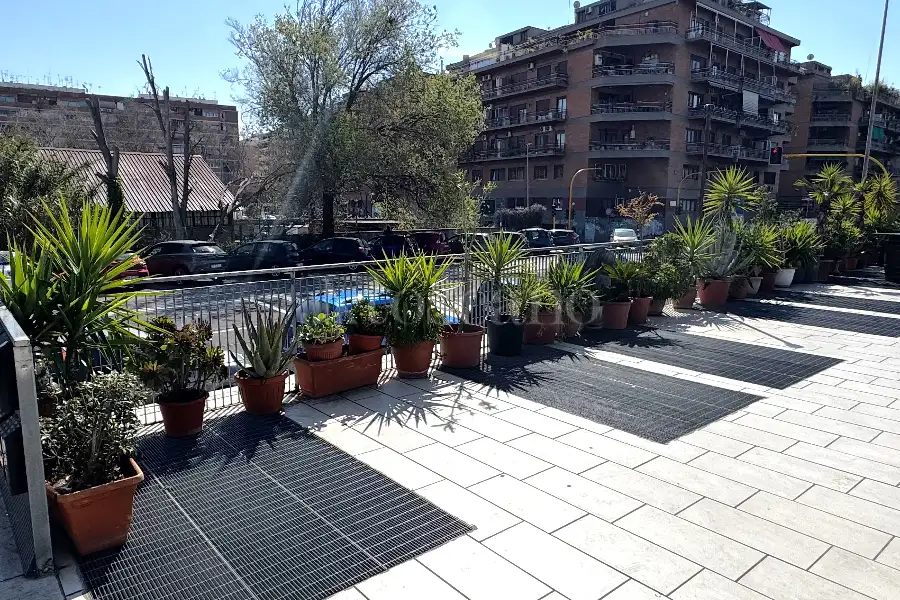 Negozio in affitto di 60 mq a €1.300 (rif. 1/2026)