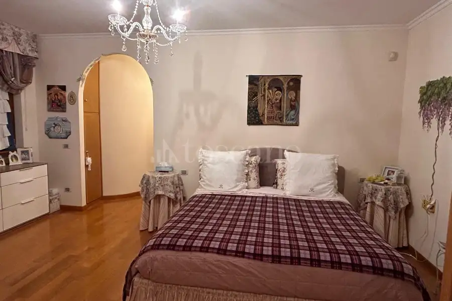Villa in vendita di 650 mq a €998.000 (rif. 10/2024)