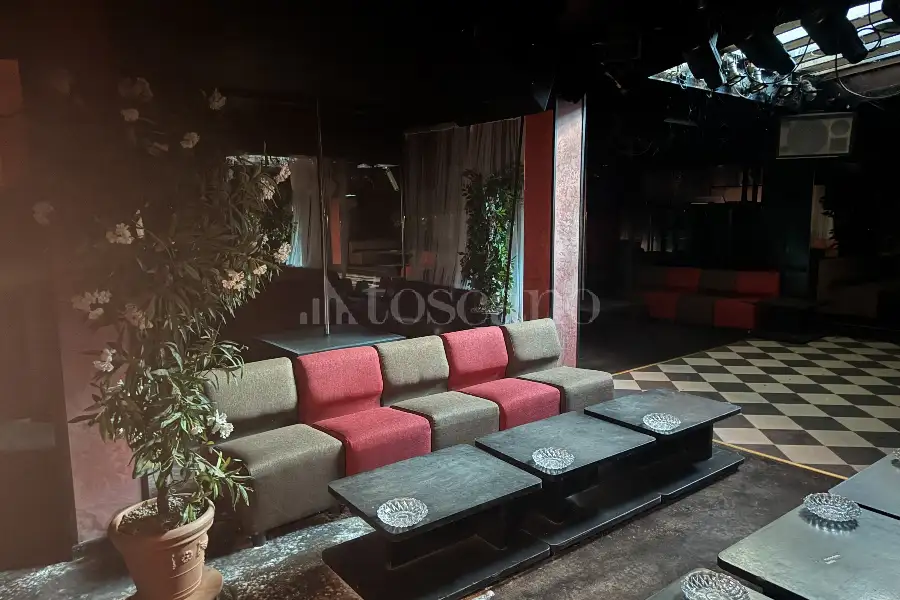 Negozio in vendita di 540 mq a €340,000 (rif. TS0328VE)
