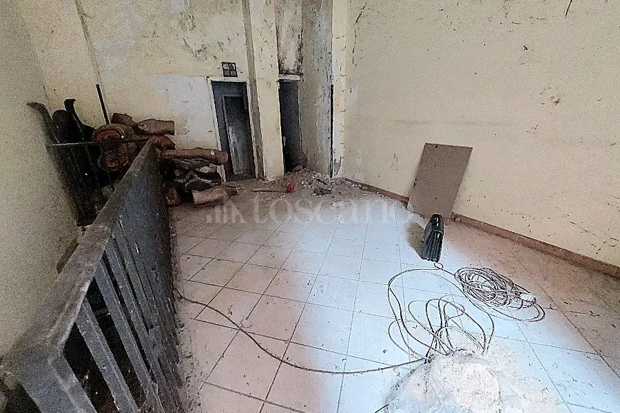 Negozio in vendita di 75 mq a €105.000 (rif. 1/2023)