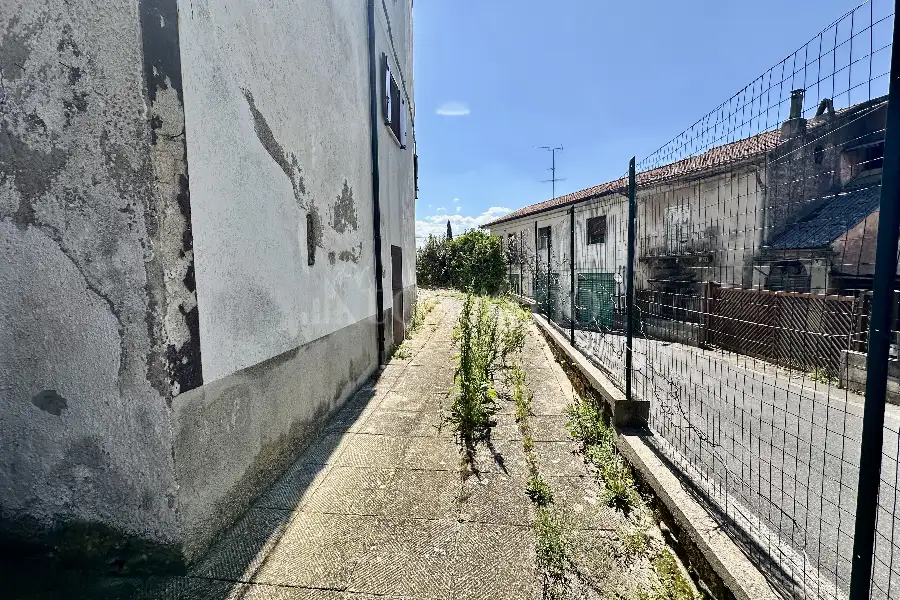 Casa Indipendente in vendita di 220 mq a €135.000 (rif. 12/2025)