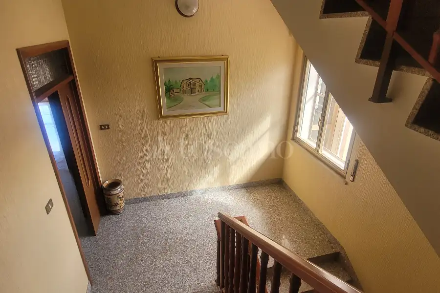 Casa Indipendente in vendita di 534 mq a €255.000 (rif. 1/2026)