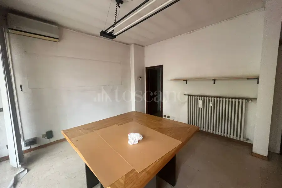 Negozio in vendita di 158 mq a €129.000 (rif. 5/2026)