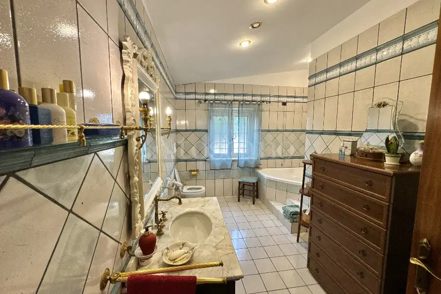Villa in vendita di 300 mq a €445.000 (rif. 11/2025)