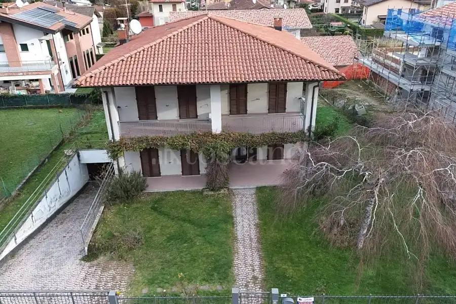 Villa in vendita di 320 mq a €485.000 (rif. 52/2026)