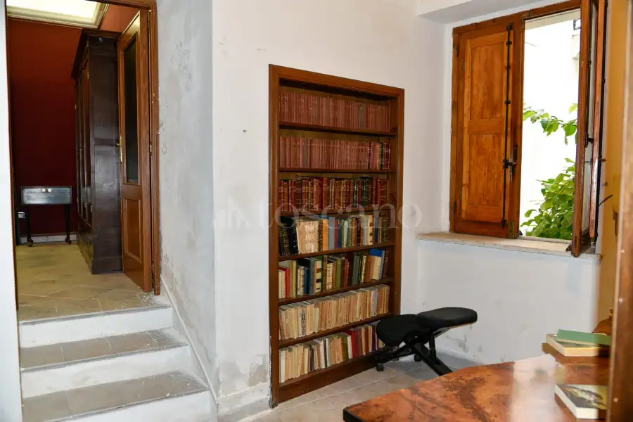Casa in vendita di 410 mq a €420.000 (rif. 25/2026)