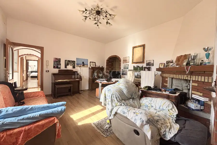 Casa in vendita di 180 mq a €325.000 (rif. 23/2026)