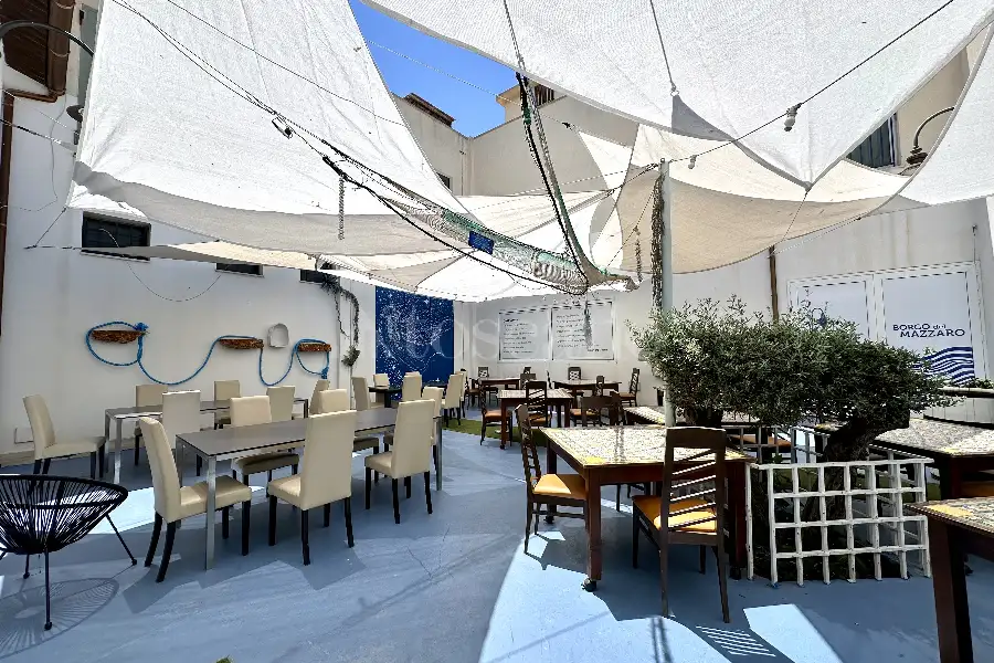 Casale in vendita di 1.300 mq a €1.350.000 (rif. 49/2026)