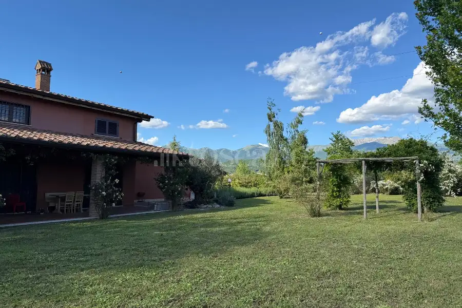 Villa in vendita di 250 mq a €559.000 (rif. 22/2026)