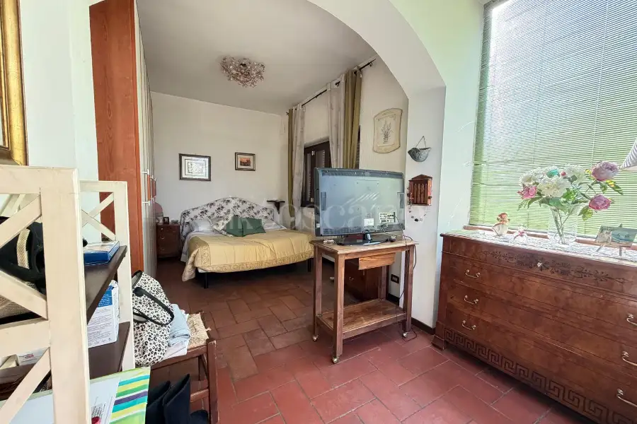 Villa Bifamiliare in vendita di 294 mq a €340.000 (rif. 6/2026)