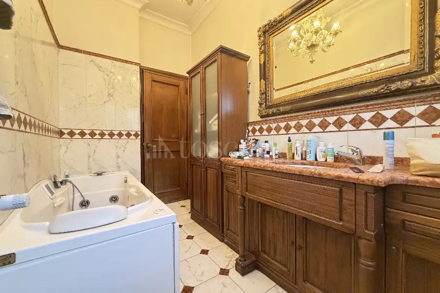 Attico in vendita di 250 mq a €990.000 (rif. 6/2026)