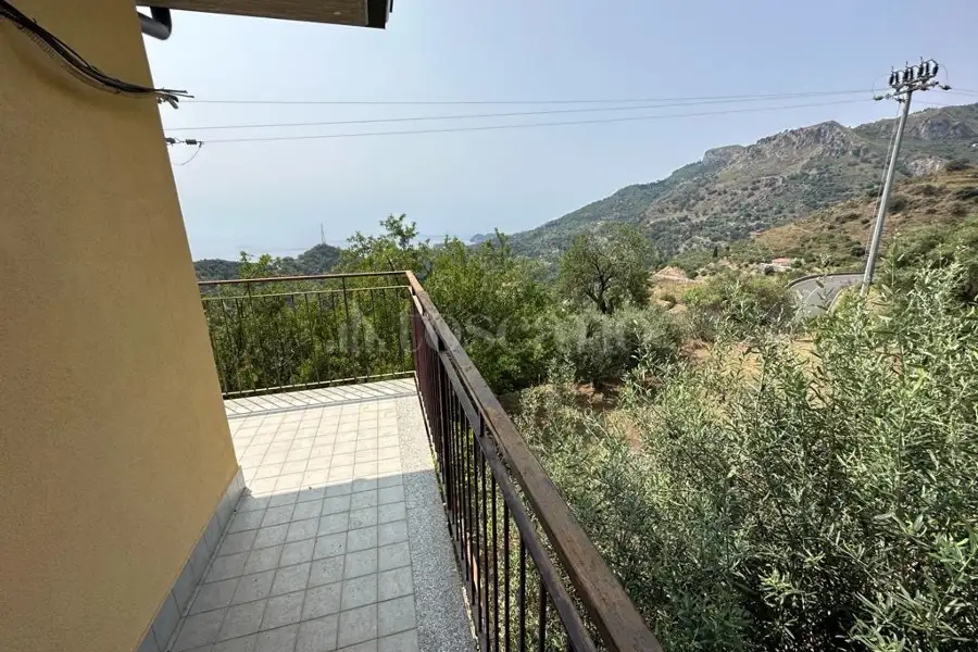 Villino a Schiera in vendita di 182 mq a €210.000 (rif. 31/2023)
