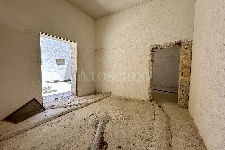 Casale in vendita di 1.300 mq a €1.350.000 (rif. 49/2026)
