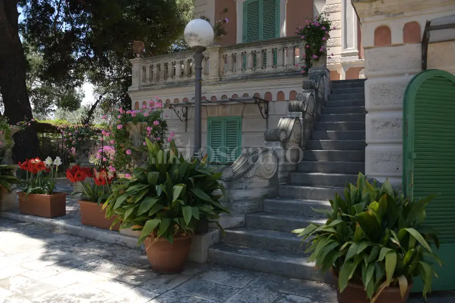Villa in vendita di 603 mq a €1.770.000 (rif. 21/2023)