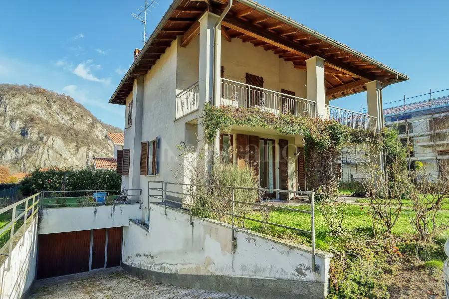 Villa in vendita di 320 mq a €485.000 (rif. 52/2026)