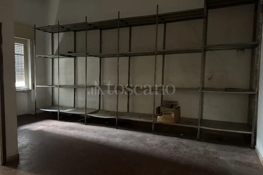 Negozio in vendita di 160 mq a €134,000 (rif. TS0329VE)