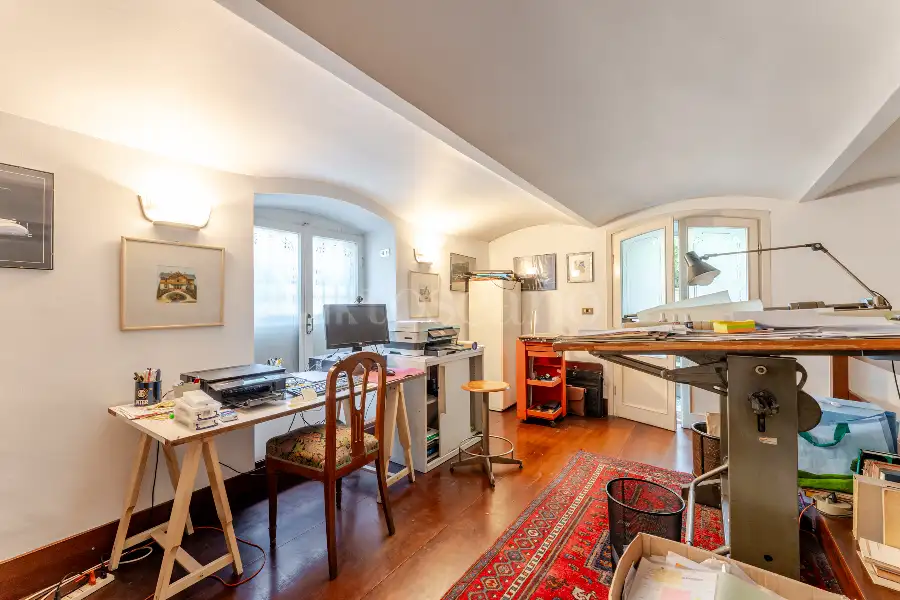 Casa in vendita di 360 mq trattativa riservata (rif. 44/2026)