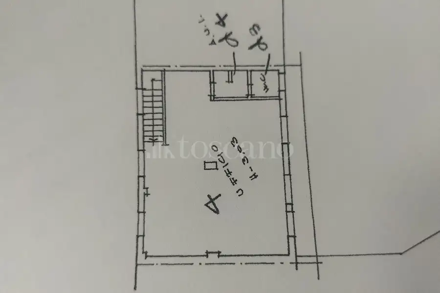 Ufficio in vendita di 200 mq a €379.000 (rif. 8/2026)