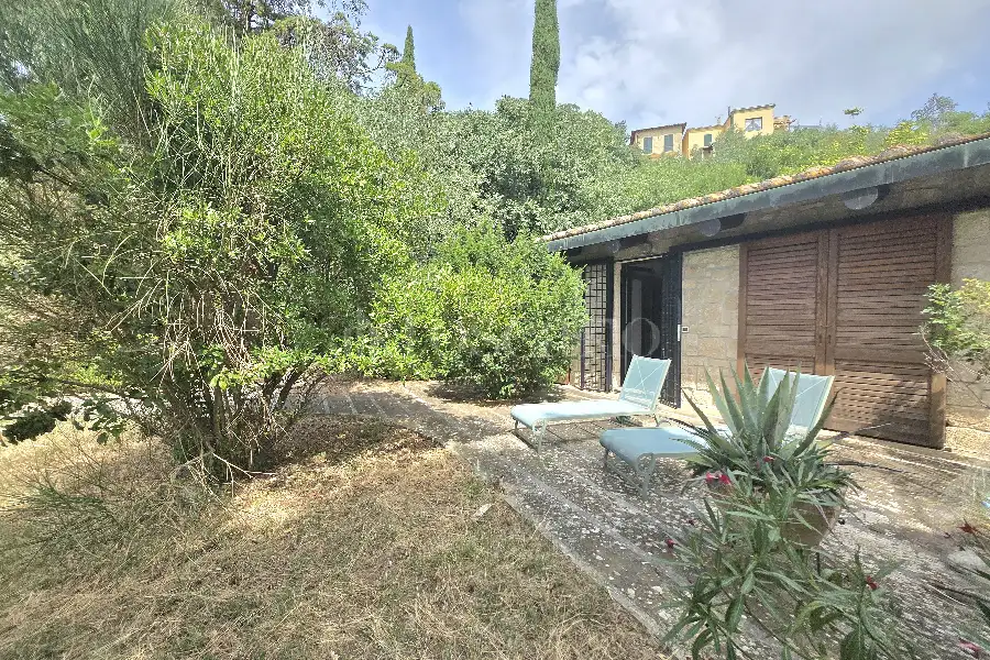 Villa in vendita di 300 mq a €1.450.000 (rif. 40/2025)