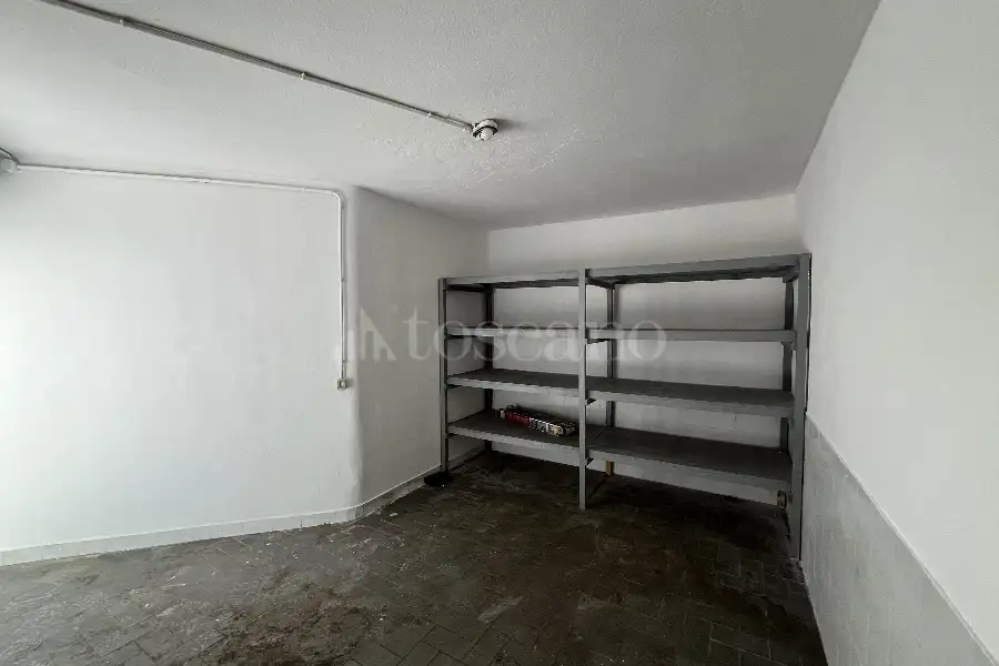 Box in vendita di 12 mq a €17.000 (rif. 6/2026)